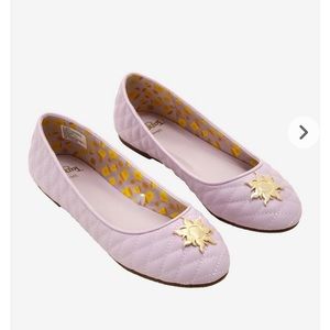 Hot topic Disney tangled sun quilted flats NWT